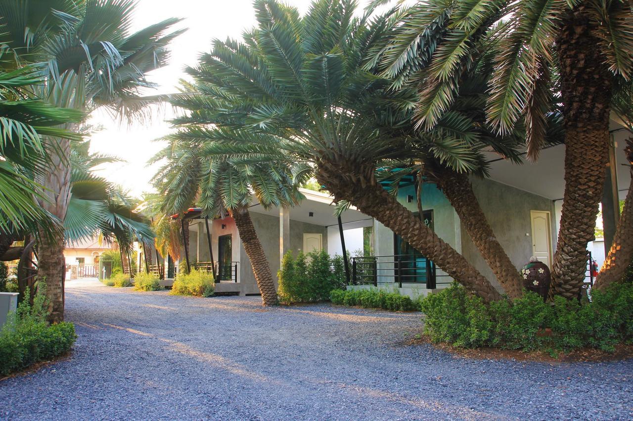 Lopburi Palm Resort Zewnętrze zdjęcie