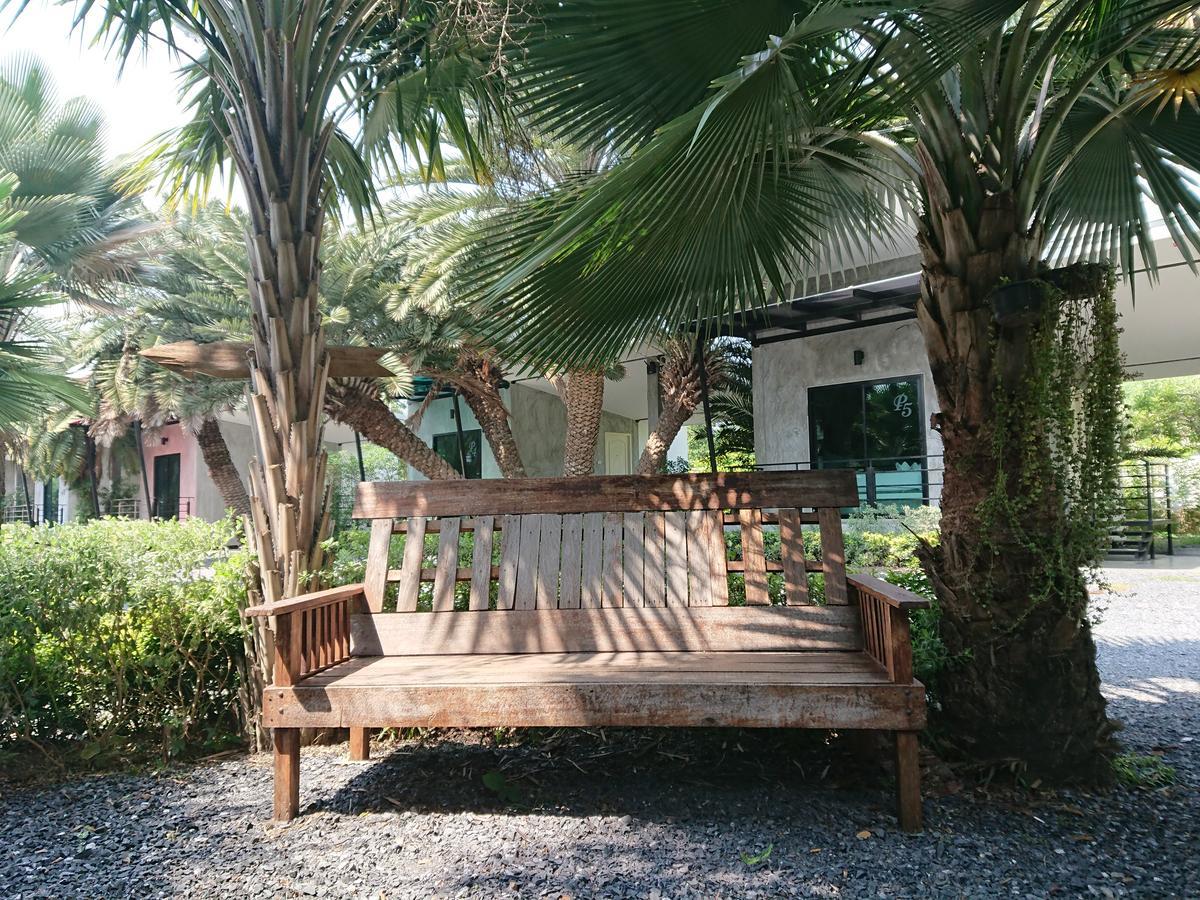 Lopburi Palm Resort Zewnętrze zdjęcie